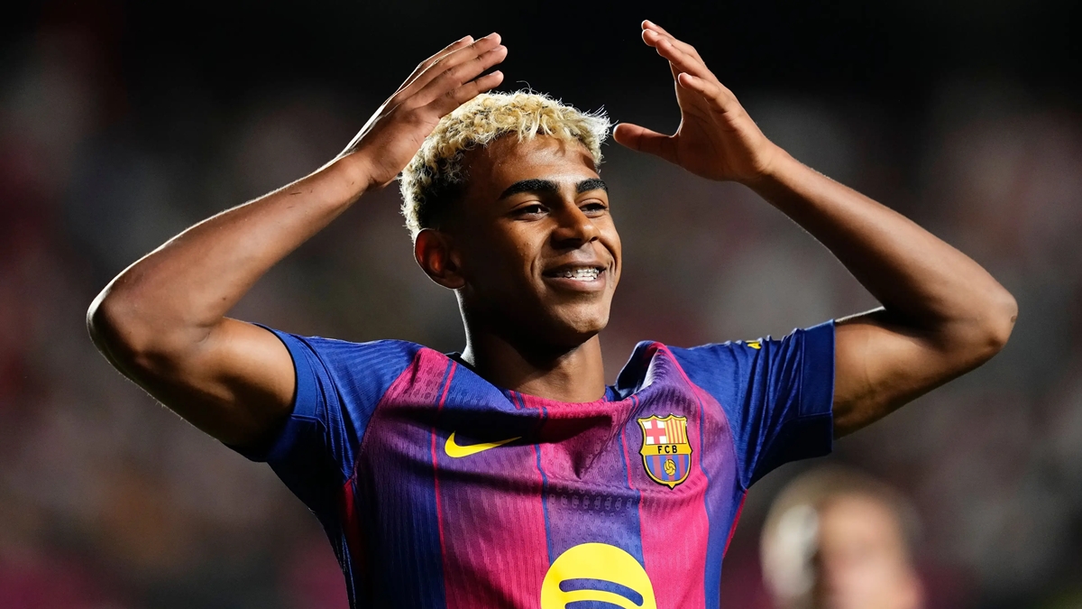 Lamine Yamal được khuyên nên có bạn gái.