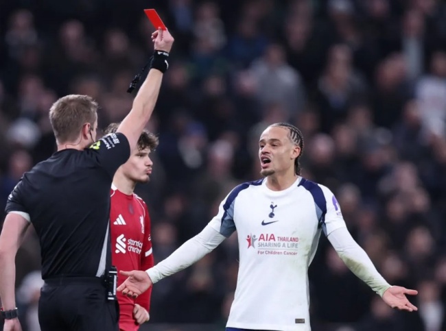 Ảnh bài viết Tottenham thua Liverpool, Thomas Frank cho rằng VAR đã mắc sai lầm lớn