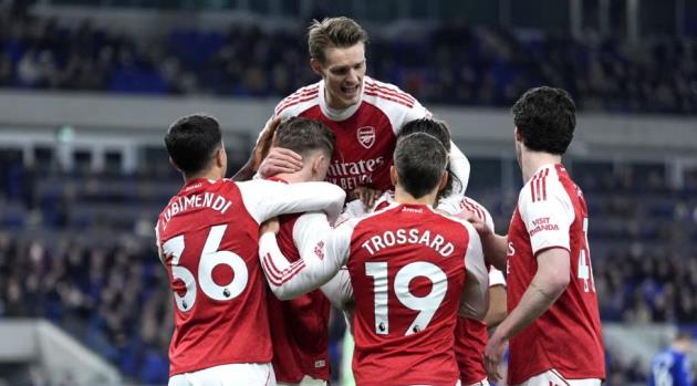 Arsenal gi&agrave;nh chiến thắng tối quan trọng trước Everton.
