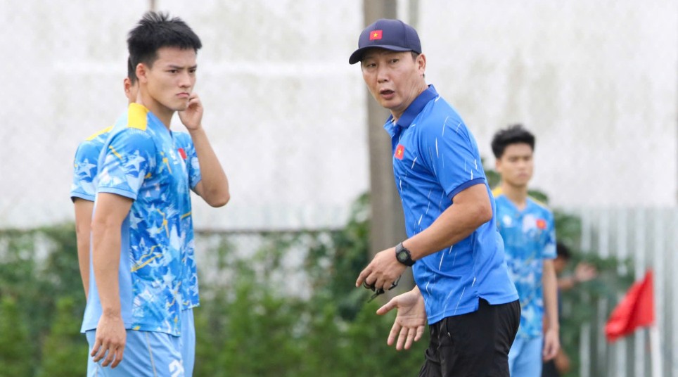 Ảnh bài viết Điểm tin bóng đá Việt Nam 21/12: Thái Lan cay đắng khi thua Việt Nam; VFF chưa gia hạn với HLV Kim Sang-sik