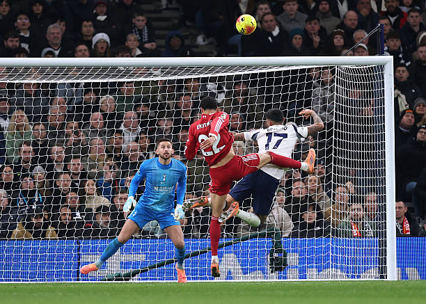 Ekitike mang về 3 điểm cho Liverpool.