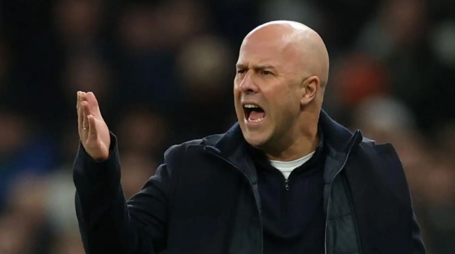 Slot đã có những quyết định thay đổi nhân sự đáng chú ý.