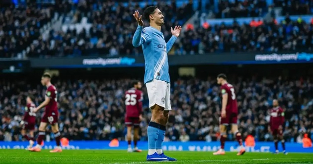 Reijnders c&oacute; b&agrave;n đầu ti&ecirc;n tại Etihad cho Man City