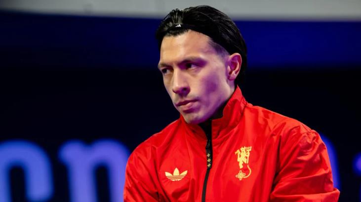 Martinez chỉ l&agrave; giải ph&aacute;p tạm thời cho tuyến giữa MU.