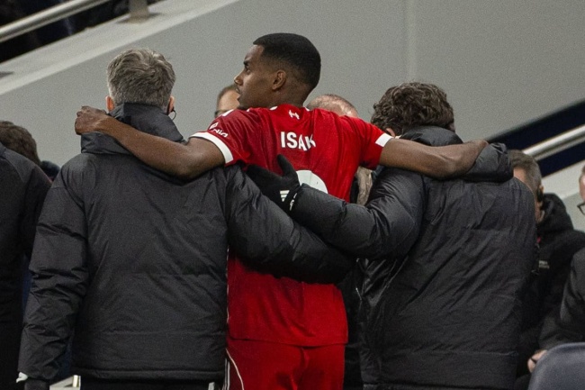 Ảnh bài viết Liverpool đối mặt khủng hoảng hàng công: Cơ hội lớn cho Chiesa sau chấn thương của Isak