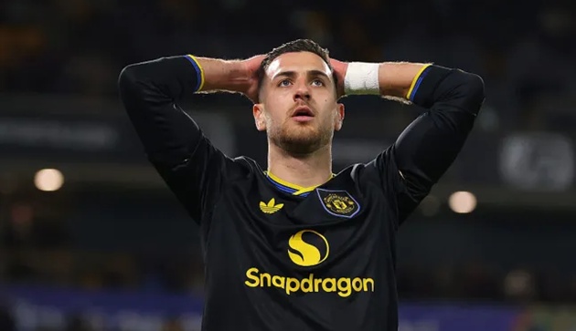 Dalot nhận chỉ trích từ Roy Keane