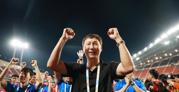 HLV Kim Sang-sik mang lại tấm HCV SEA Games cho U22 Việt Nam