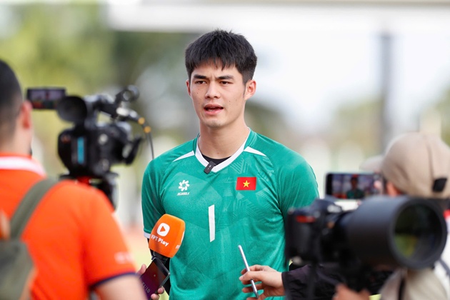 Ảnh bài viết SEA Games 33: Thủ môn Trần Trung Kiên U22 Việt Nam gây sốt tại Thái Lan