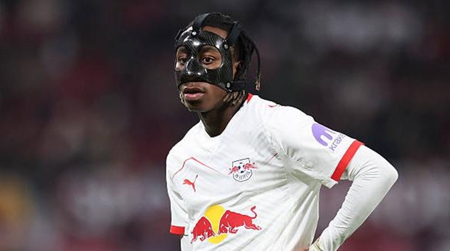 Yan Diomande đang g&acirc;y ấn tượng tại RB Leipzig.