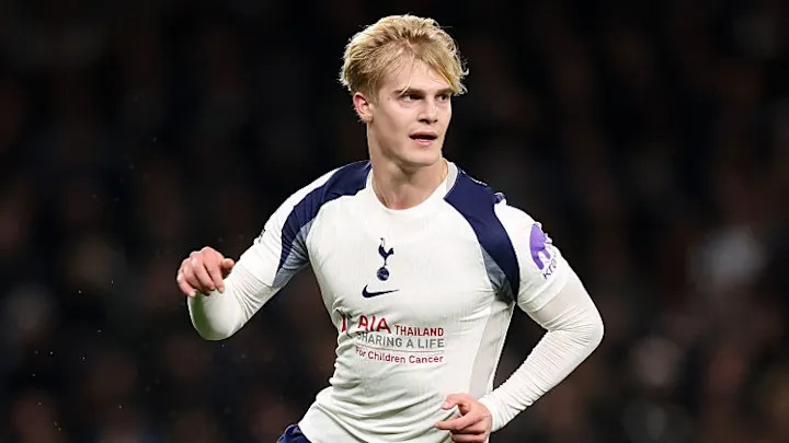 Ảnh bài viết Tottenham giữ Lucas Bergvall, Liverpool khó tạo địa chấn chuyển nhượng