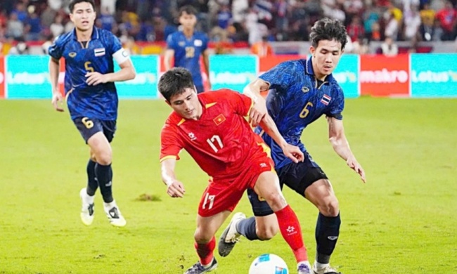 U22 Việt Nam đ&aacute;nh bại U22 Th&aacute;i Lan.