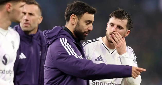 Mason Mount có thể được kéo lùi sâu