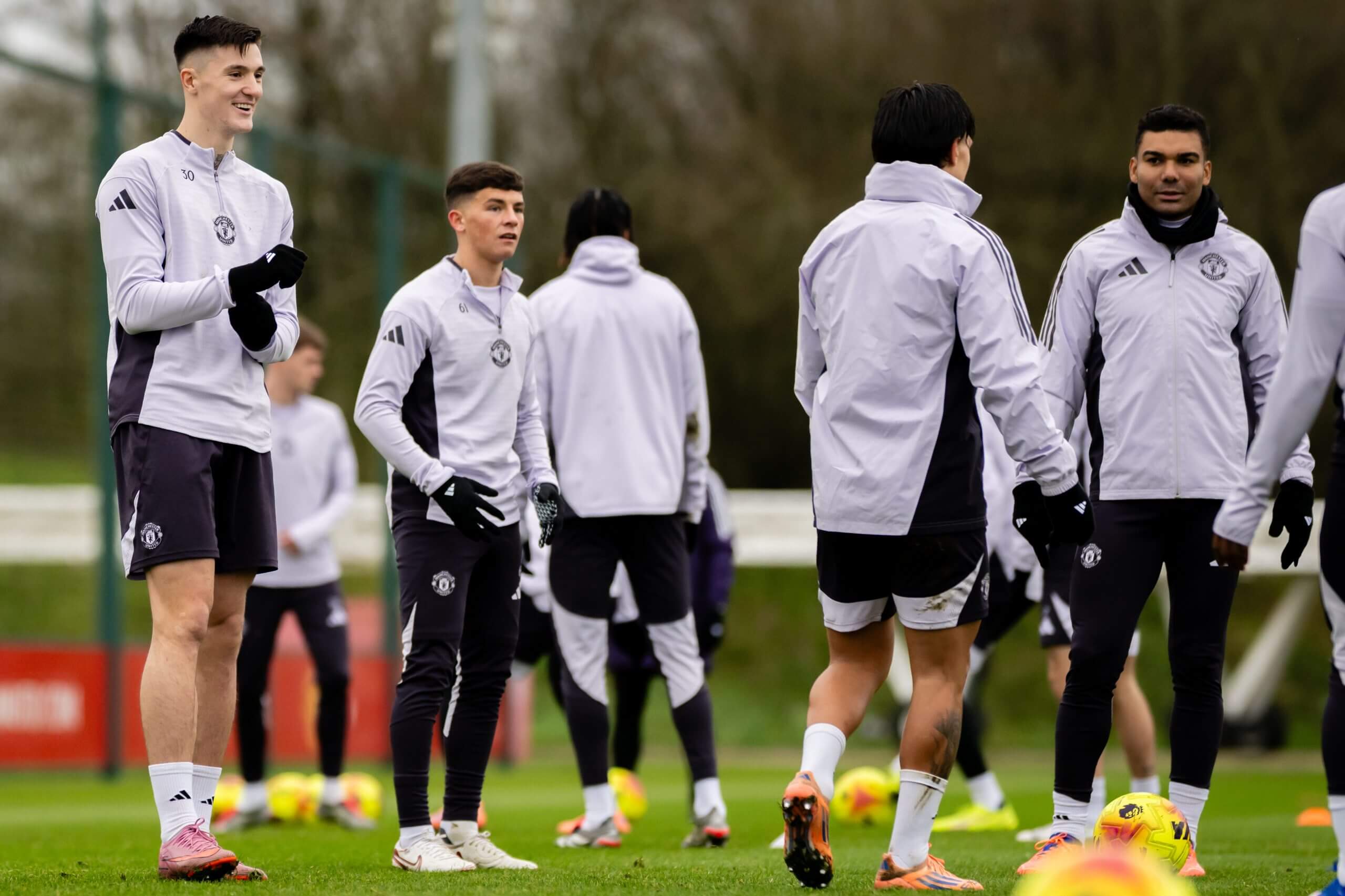 Cậu bé sinh năm 2007 biến khuyết điểm về ngoại hình thành lợi thế