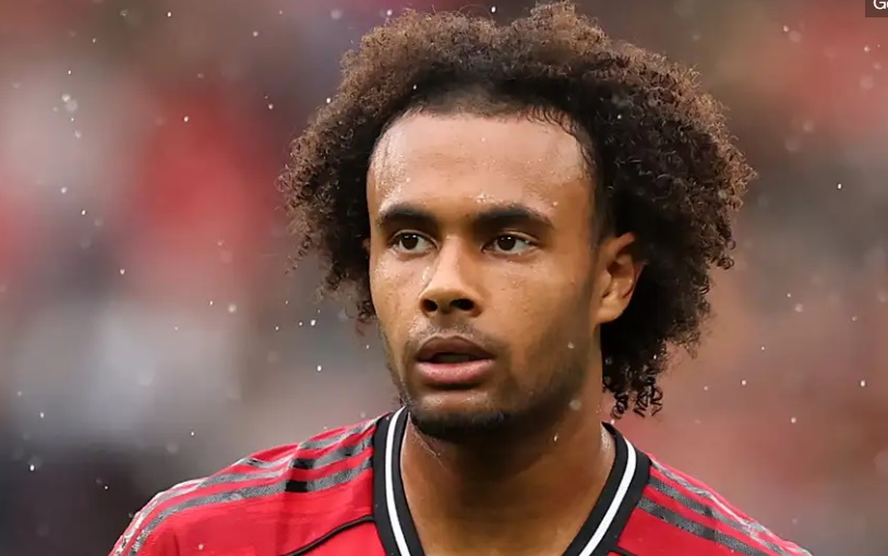 Ảnh bài viết Zirkzee và nghịch lý Old Trafford: Ở lại không phải vì MU cần