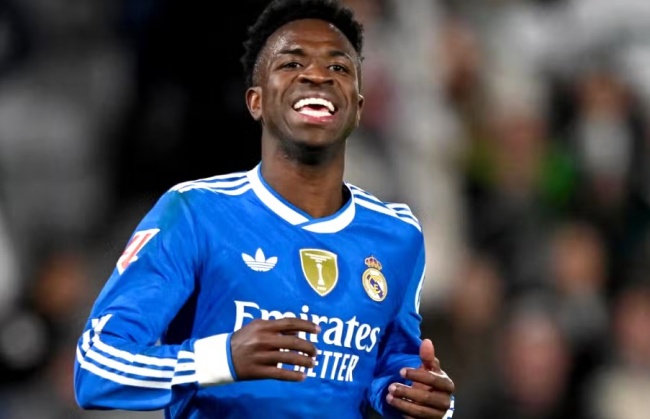 Liverpool đưa Vinicius v&agrave;o tầm ngắm.