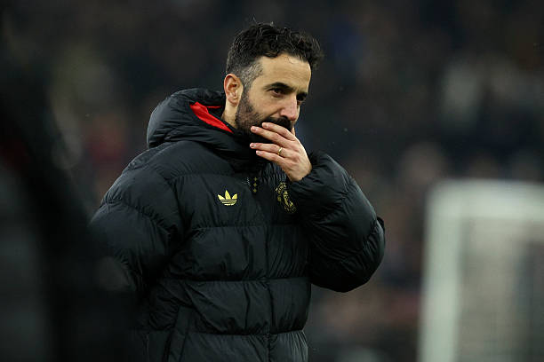 HLV Ruben Amorim cần lựa chọn đội trưởng tạm thời cho Man United khi Bruno Fernandes vắng mặt.