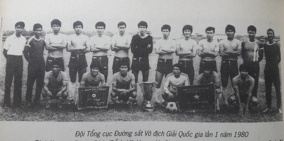 Đường sắt Việt Nam v&ocirc; địch giải A1 to&agrave;n quốc năm 1980. Ảnh: Tư Liệu.