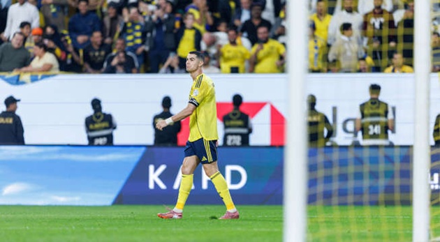 Ảnh bài viết Ronaldo kiến tạo, chạm mốc 132 bàn sau 124 trận