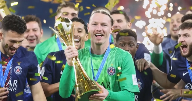 Matvey Safonov được vinh danh.