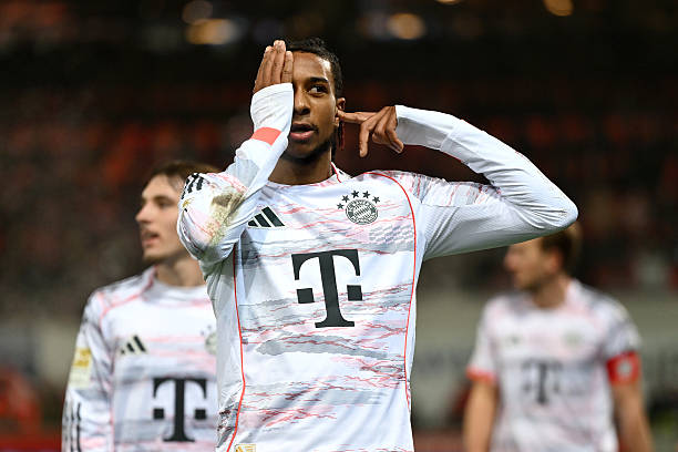 So với Semenyo, Olise thậm chí còn vượt trội hơn.