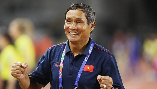 HLV Mai Đức Chung tiếp tục gắn bó với đội tuyển nữ Việt Nam.