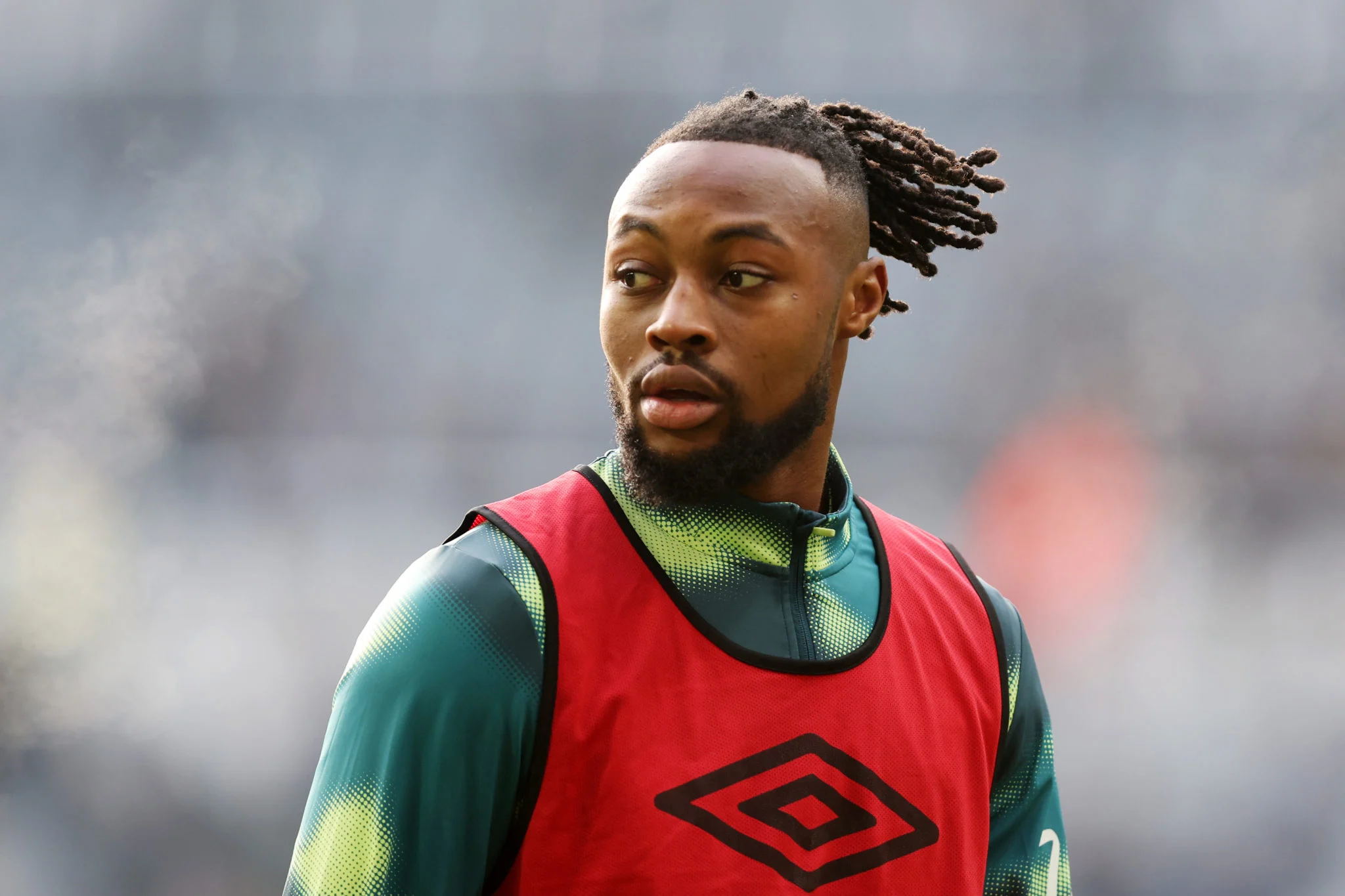 Ảnh bài viết Hụt Semenyo, Fabrizio Romano hé lộ mục tiêu kế tiếp của Man Utd