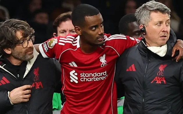 Isak chấn thương l&agrave; tổn thất cho Liverpool