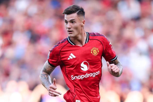 Sesko cần biết cách nắm bắt cơ hội.