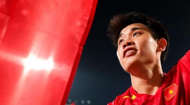 Ảnh bài viết Tranh cãi sau khi Đình Bắc giành Quả bóng bạc