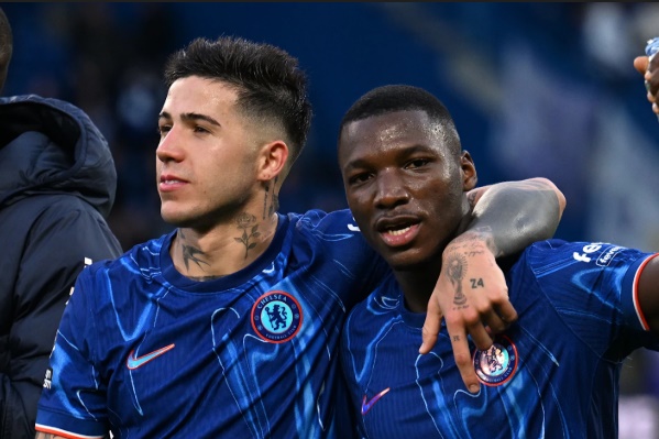 Enzo v&agrave; Caicedo cũng cần c&oacute; th&ecirc;m phương &aacute;n chia lửa.