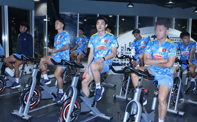 Ảnh bài viết U23 Việt Nam tập gym ngay khi đến Qatar