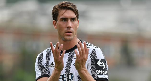 Ảnh bài viết Tin đồn chuyển nhượng tối 27/12: Liverpool nhắm Vlahovic thay Isak; Man Utd "phá két" vì Bellingham