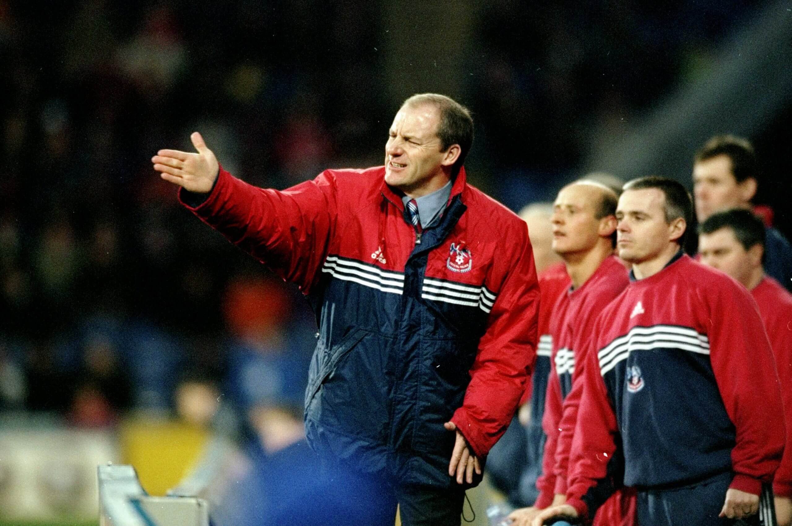 Steve Coppell tr&ecirc;n cương vị huấn luyện vi&ecirc;n của Palace năm 1999.