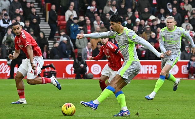 Ảnh bài viết Man City dẫn Forest: Reijnders ghi bàn, Dias thoát thẻ