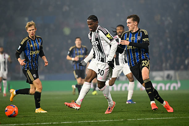 Juventus gặp nhiều kh&oacute; khăn trước Pisa.