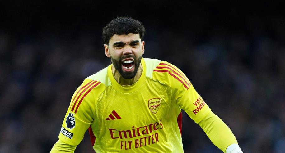 David Raya: 7,1 điểm: Một pha n&eacute;m b&oacute;ng bất cẩn đầu trận đ&atilde; trao lại quyền kiểm so&aacute;t cho Brighton, nhưng c&aacute;c hậu vệ Ph&aacute;o thủ đ&atilde; h&oacute;a giải tốt cơ hội sau đ&oacute;. Anh c&oacute; một pha cứu thua xuất sắc, từ chối c&uacute; cứa l&ograve;ng hiểm h&oacute;c của Minteh bằng c&aacute;ch đẩy b&oacute;ng qua x&agrave; ngang.