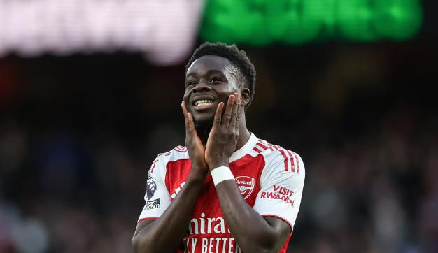 Bukayo Saka: 7,5 điểm: C&oacute; cơ hội sớm khi tho&aacute;t xuống sau lưng De Cuyper nhưng s&uacute;t thẳng v&agrave;o người Verbruggen. T&igrave;m thấy Odegaard ở khoảng trống m&ecirc;nh m&ocirc;ng ngo&agrave;i v&ograve;ng cấm để gi&uacute;p Ph&aacute;o thủ vươn l&ecirc;n dẫn trước. C&oacute; th&ecirc;m v&agrave;i cơ hội trong hiệp hai nhưng li&ecirc;n tục bị chặn lại. Pha đối mặt hỏng ăn cuối trận đ&atilde; t&oacute;m tắt lại khả năng dứt điểm của anh trong ng&agrave;y h&ocirc;m nay.