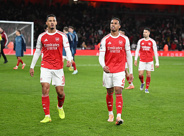 Ảnh bài viết Arsenal đua vô địch cùng Man City và sức mạnh tương phản giữa hai CLB