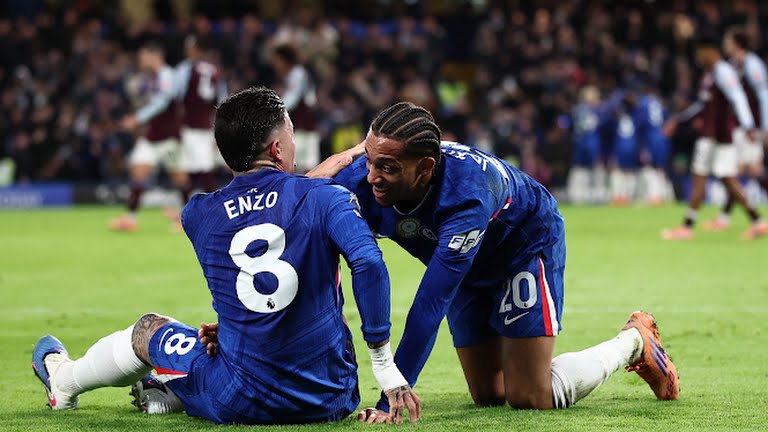 Enzo Fernandez – 5,9 điểm. Tiền vệ người Argentina đã bỏ lỡ một cơ hội mười mươi để mở tỷ số từ sớm. Ngoài tình huống đó, tầm ảnh hưởng của Enzo lên lối chơi chung là không quá nổi bật so với kỳ vọng.