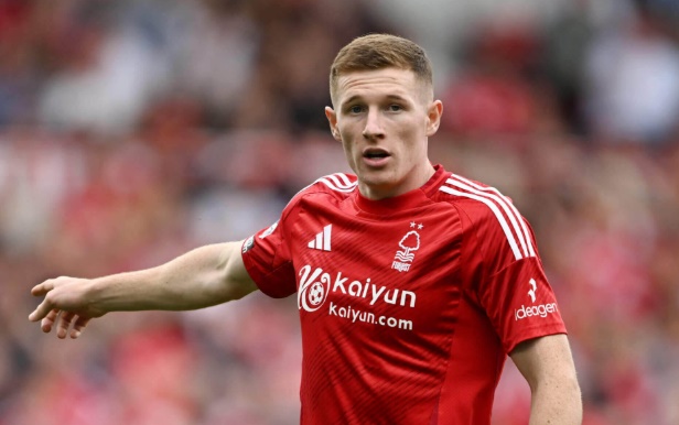 MU d&agrave;nh sự quan t&acirc;m đặc biệt cho Anderson.