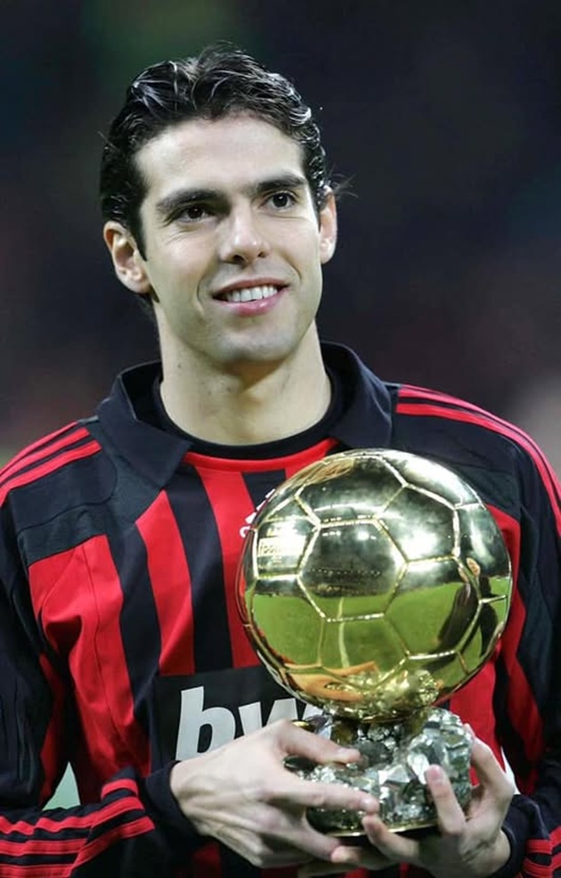 Kaka từng giành Quả bóng Vàng (2007) cùng Milan trước khi chuyển sang Real.
