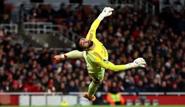 David Raya cứu thua ngoạn mục cho Arsenal.