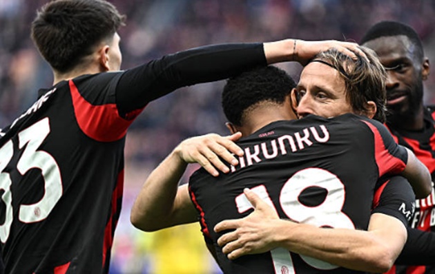 Ảnh bài viết AC Milan 3-0 Hellas Verona: Nkunku lập cú đúp, Rossoneri tạm giữ ngôi đầu