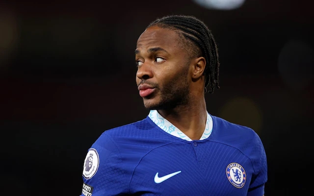 Manchester United được khuyên nên chiêu mộ Raheem Sterling.