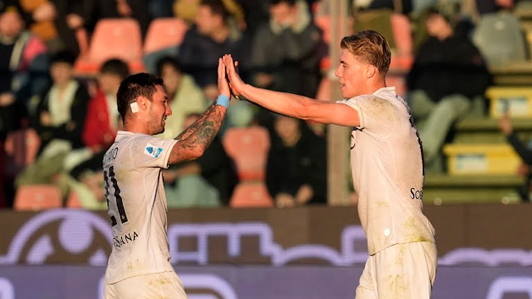 Hojlund đ&atilde; gi&uacute;p Napoli tạm vươn l&ecirc;n vị tr&iacute; nh&igrave; bảng.