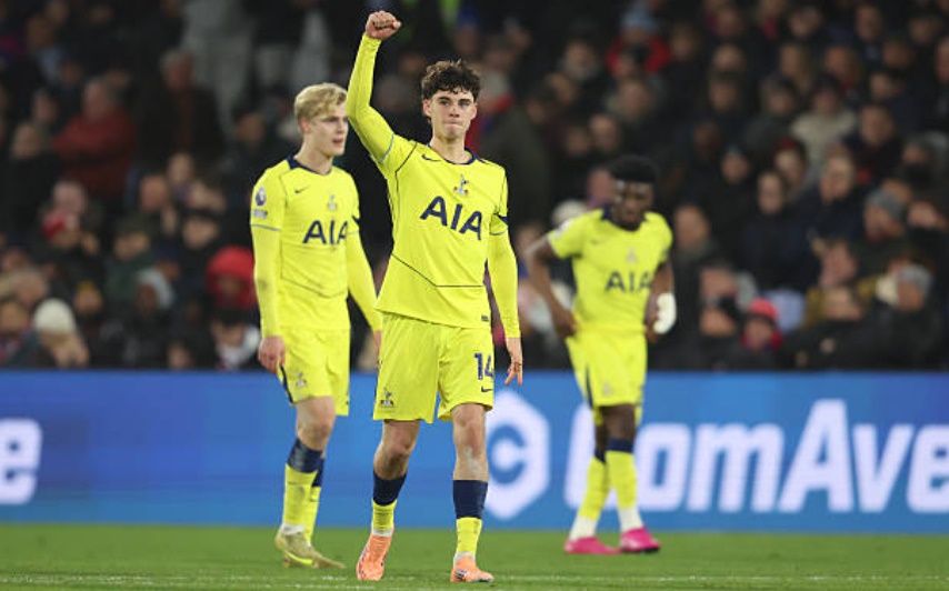 Ảnh bài viết Archie Gray ghi bàn lịch sử, Tottenham thắng Crystal Palace 1-0