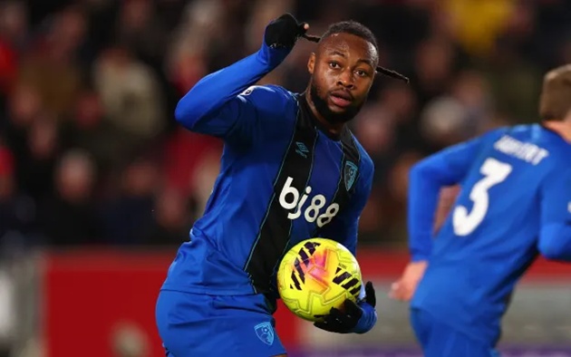 Semenyo đang ở gần Man City