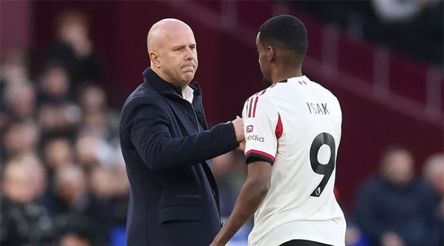 Ảnh bài viết Arne Slot thất vọng vì chấn thương tàn phá Liverpool sau mùa mua sắm mạnh tay