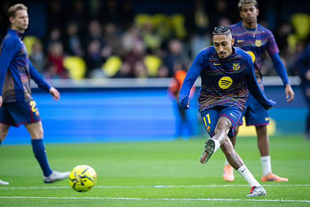 Không chỉ là nhân tố chủ chốt trên hàng công, Raphinha còn được xem như một trong những thủ lĩnh nơi phòng thay đồ của Barcelona.