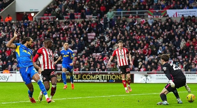 Cách Calvert-Lewin di chuyển và ghi bàn gần đây đáng để Gyokeres học hỏi.